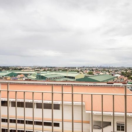 Affordable Condotel Near Manila Airport Экстерьер фото