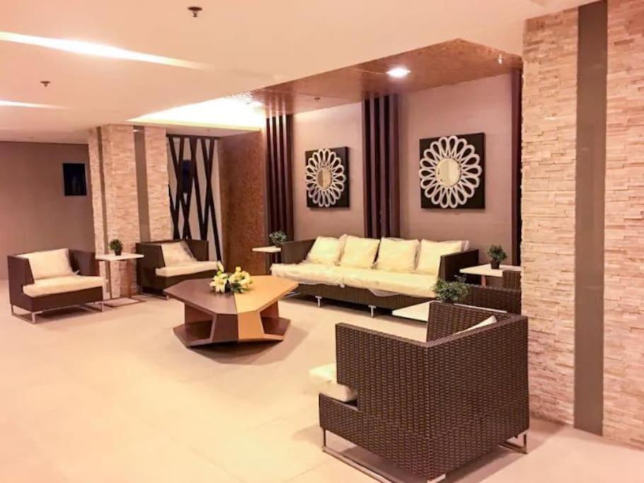 Affordable Condotel Near Manila Airport Экстерьер фото