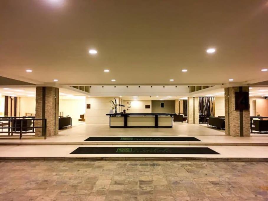 Affordable Condotel Near Manila Airport Экстерьер фото